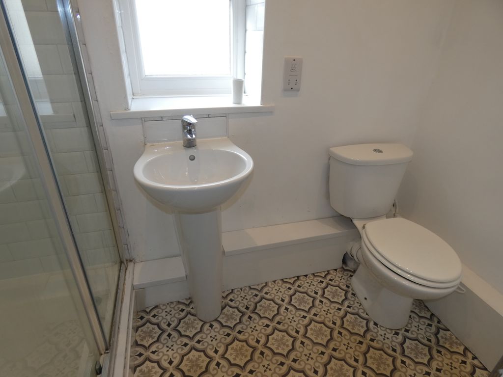 Ground Floor Shower Room- click for photo gallery